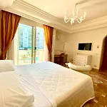 Aurelia Hotel