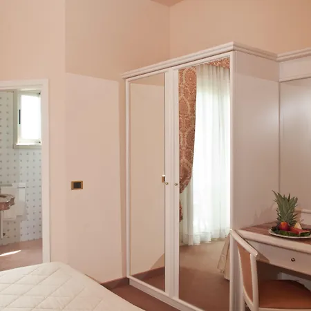 Aurelia Milano Marittima