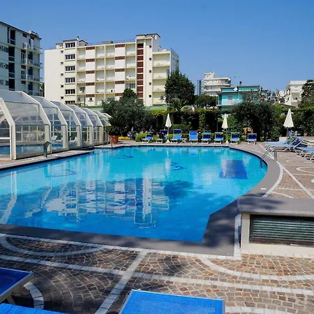 Aurelia 4*